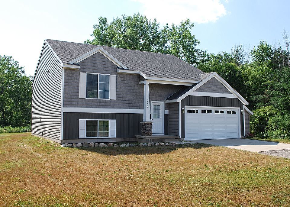 1st image of 12137 Lymburner Ave