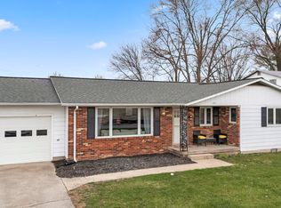 120 E Lovers Ln, Scottsburg, IN 47170