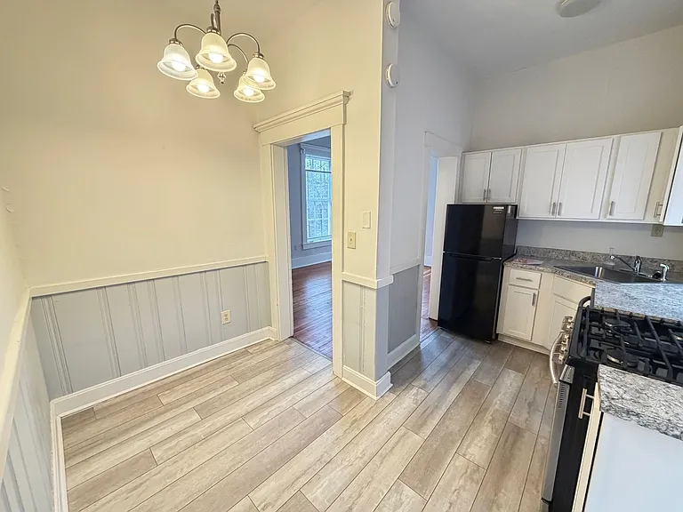 1242 S 2nd St — Photo 2