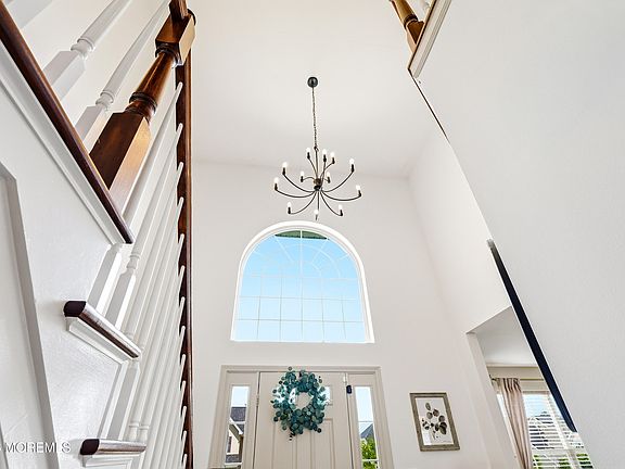 4th image of 5 Tradewinds Avenue