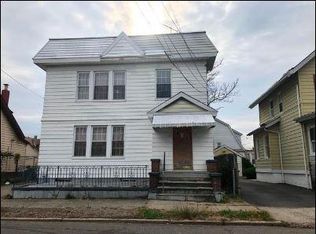 10 Banta Pl, Irvington, NJ 07111