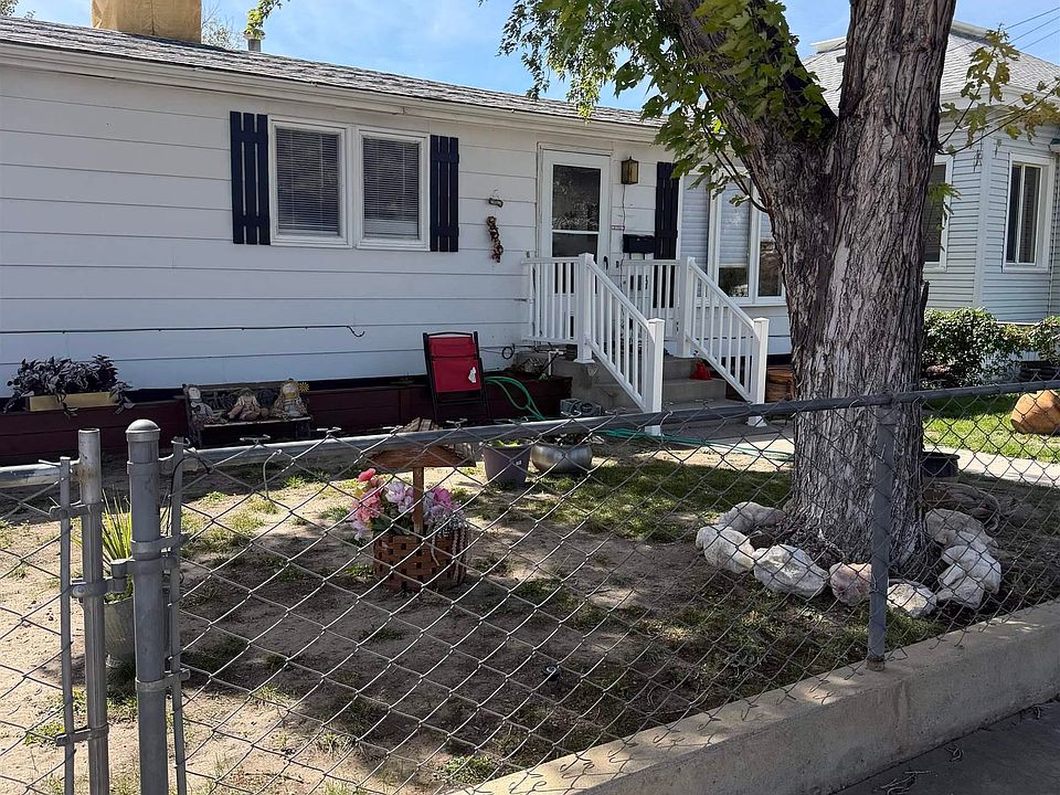 1st image of 209 Thomas St