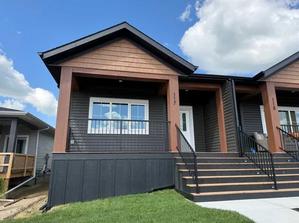 117 E Gray Close, Sylvan Lake, AB T4S 2N8