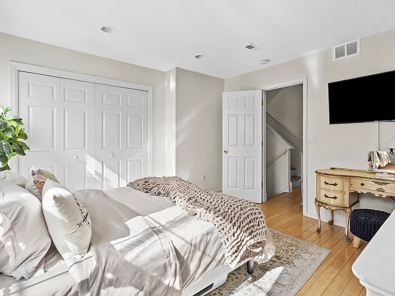 1129 N Orianna St — Photo 21
