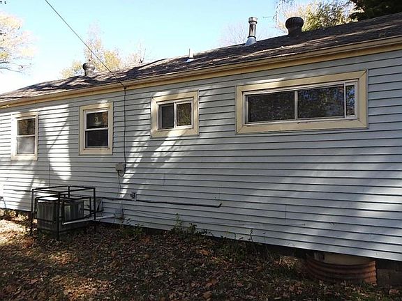 4th image of 7303 E 86th St