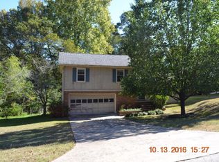 671 Forest Lake Dr N, Macon, GA 31210