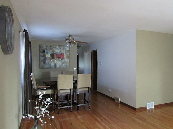 3rd image of 11543 S Avenue J