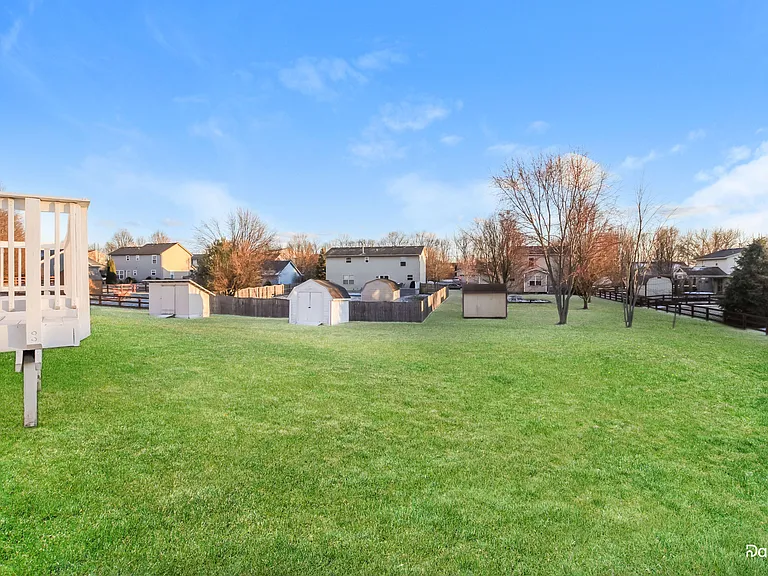 3047 James Pl — Photo 14