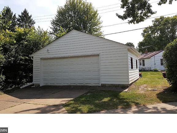 2nd image of 2143 Rose Ave E