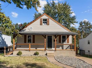 9433 Echo Ln, Saint Louis, MO 63114