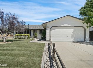 546 Yellow Jacket Rd, Dayton, NV 89403