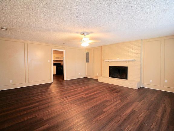 5th image of 1118 Bowie St