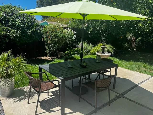 Beautiful Lake Balboa Home to Share — Photo 4
