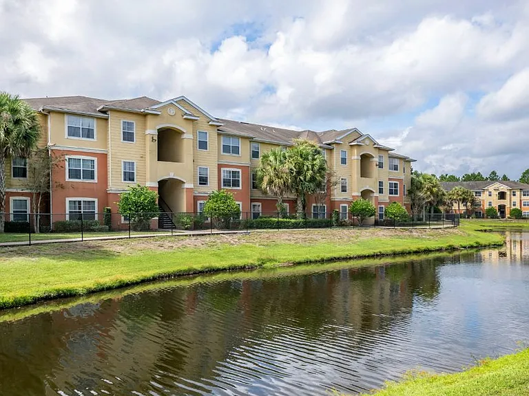Pine Meadows Apartments — Photo 4