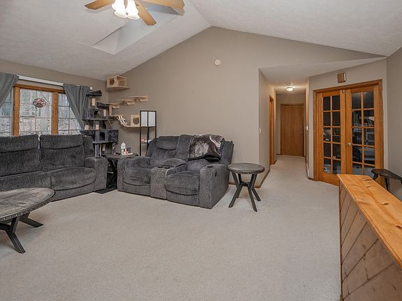 5th image of 1009 Sherwood Forrest Trl