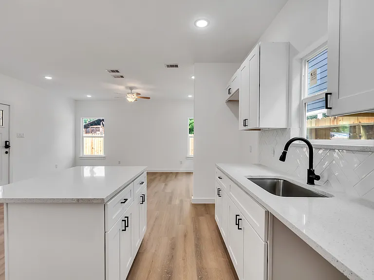 8102 Crestview Dr #B — Photo 19