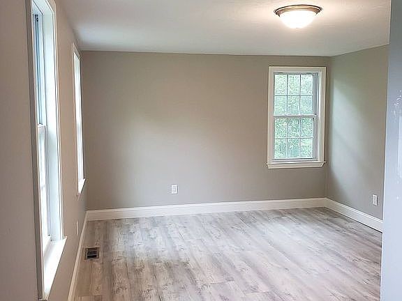 Spacious Dining Room
