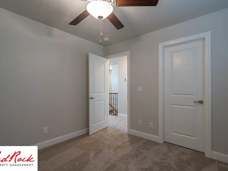 493 N 550 W — Photo 68