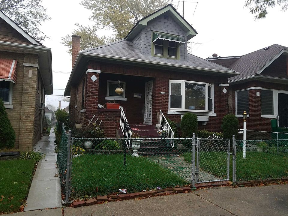 2nd image of 8939 S Racine Ave