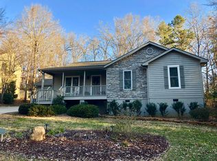 21 Woodvine Ln, Lake Wylie, SC 29710