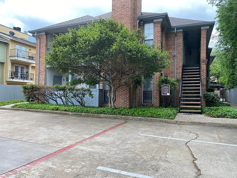8510 Park Ln #E — Photo 6
