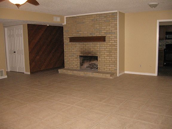 2nd image of 3726 Lancelot Pl