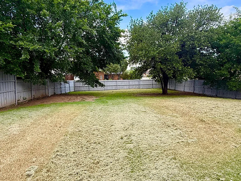 11501 Cotillion Dr — Photo 16