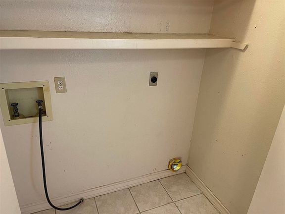 5th image of 100 Aurora St #464