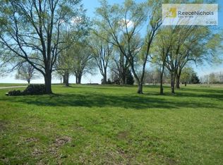 12425 Homestead Ln, Olathe, KS 66061