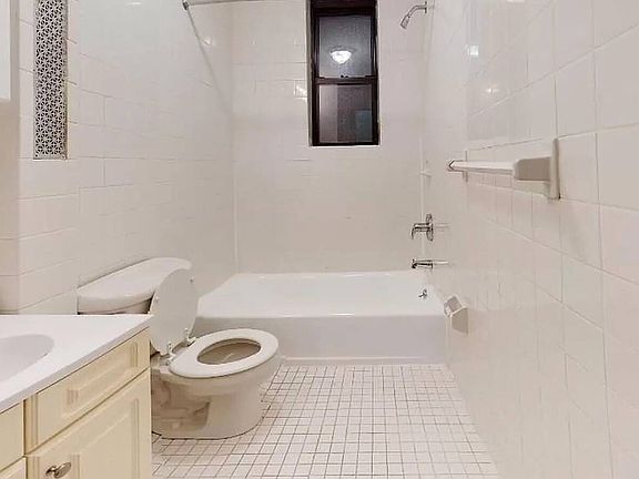 4th image of 234 E 87th St APT 4C