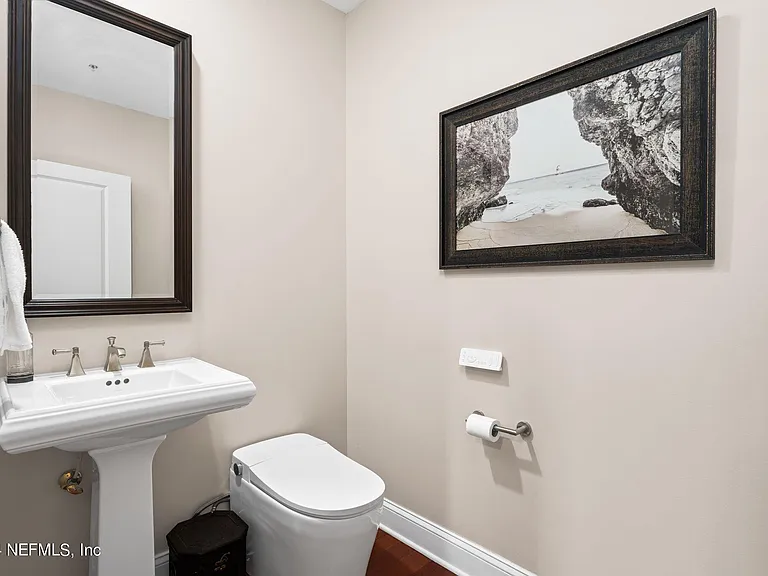 400 E Bay St #2206 — Photo 9