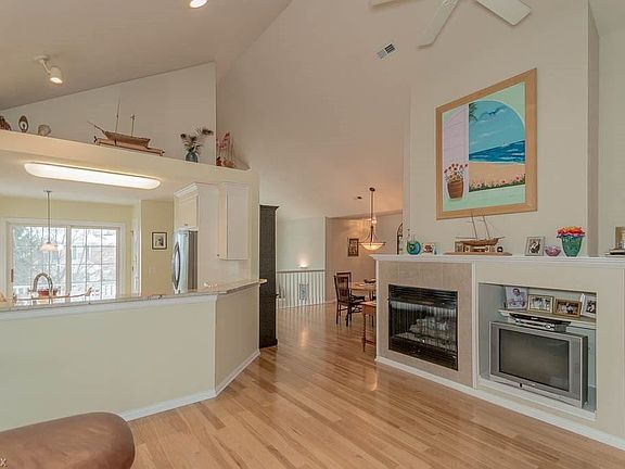 5th image of 351 E Legend Ct APT F