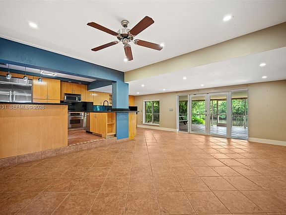 2nd image of 4512 SW 37th Ave