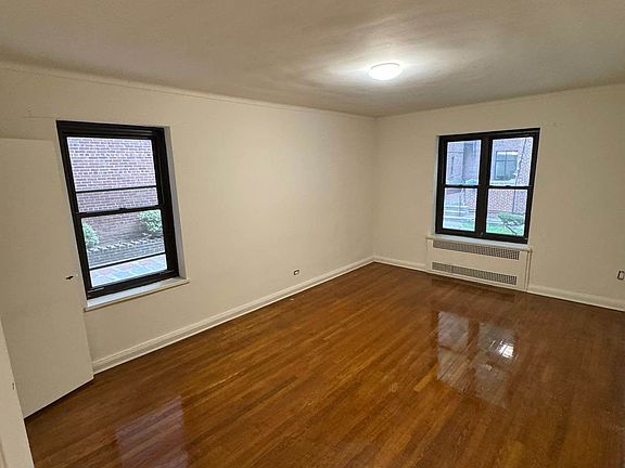 4th image of 10420 68th Dr APT B24