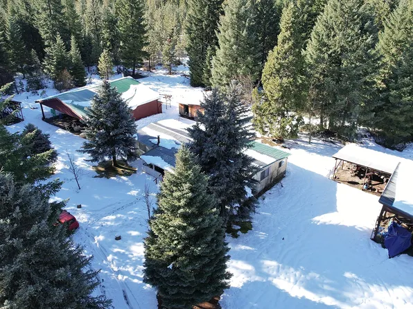 32041 Red Blanket Rd, Prospect, OR 97536