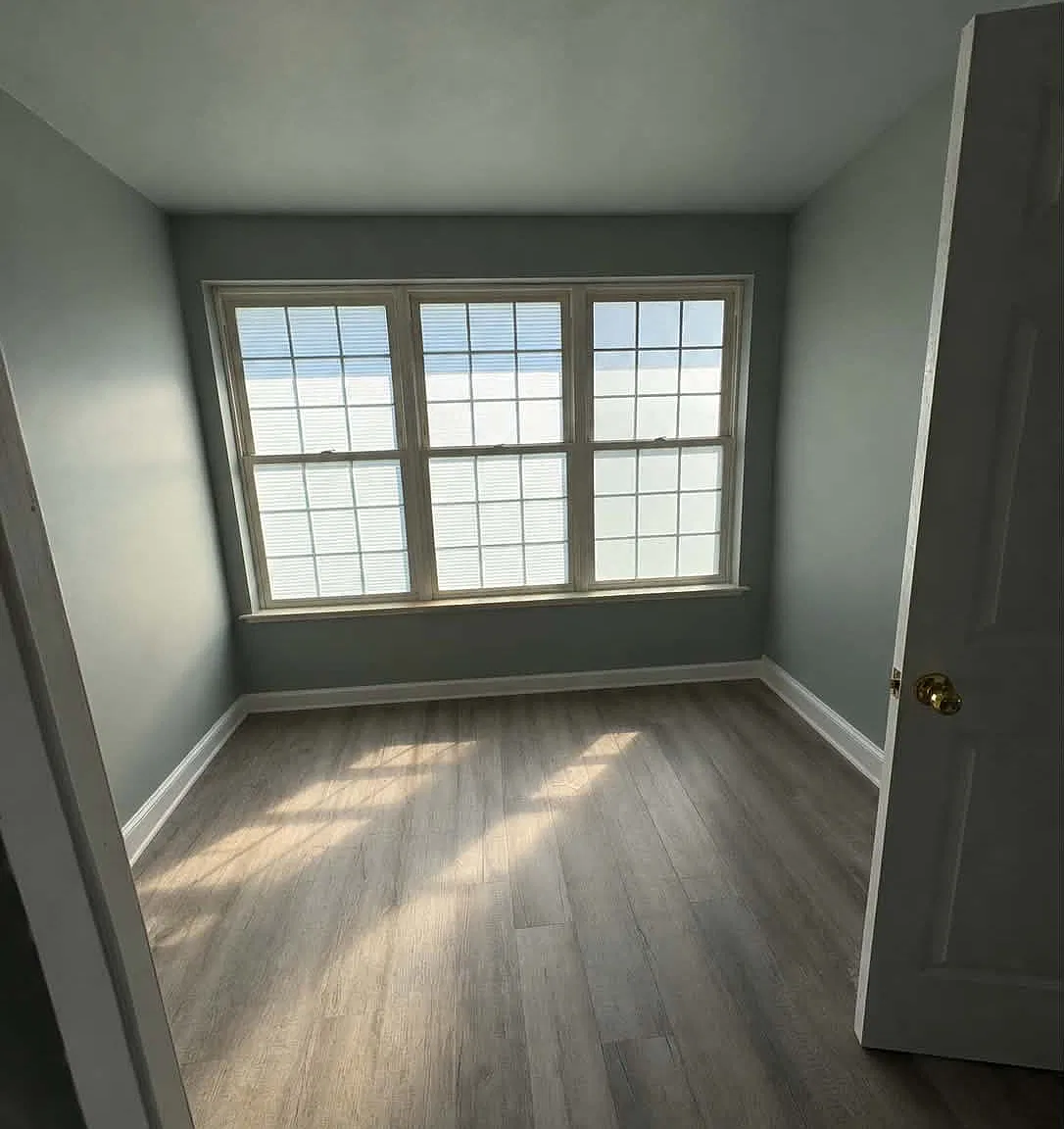 2 bed, $1,300 — Photo 4
