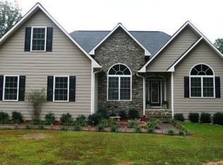 48 Farm View Rd E, Talking Rock, GA 30175