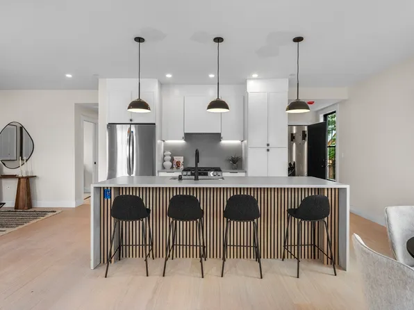 294 Beacon #3, Somerville, MA 02143