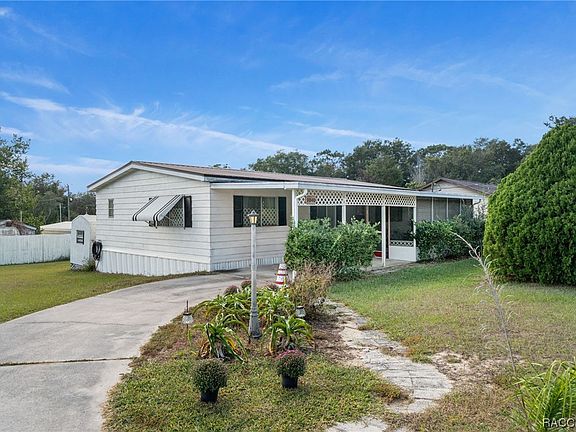 3rd image of 8040 E Garner Ln