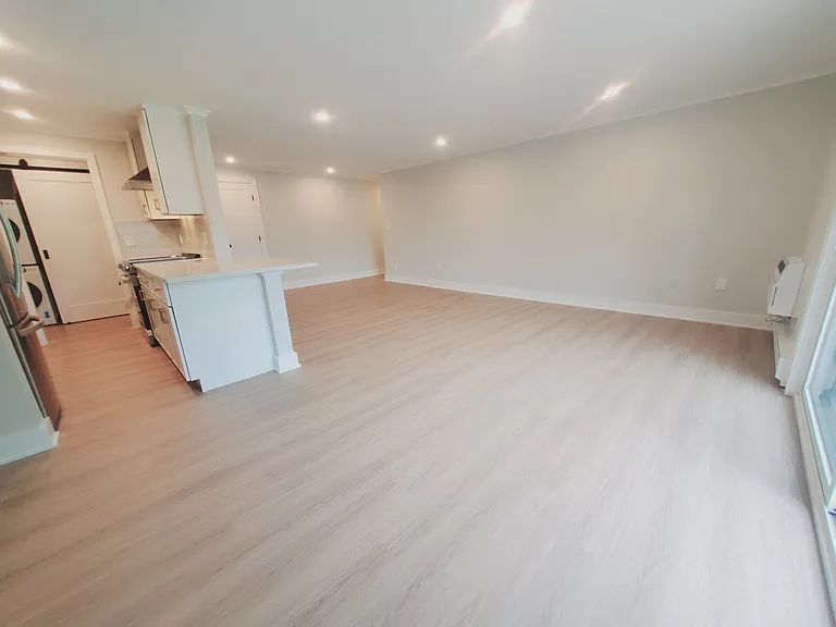 85 Riverside Ave #F7 — Photo 8