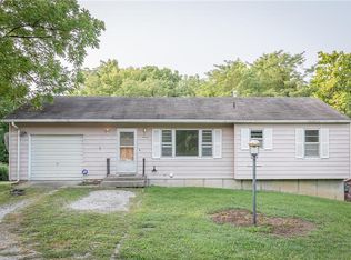7 NE 70th Pl, Gladstone, MO 64118