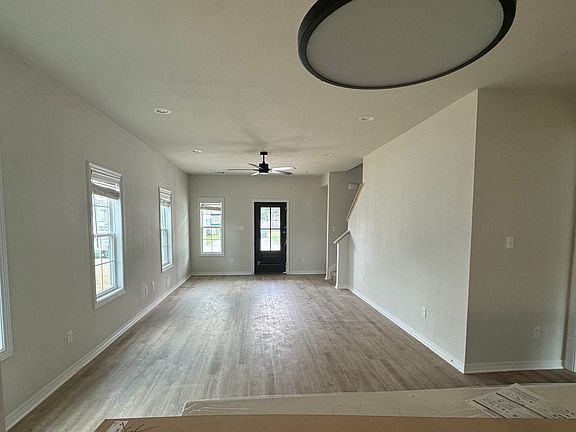 2nd image of 213A Richards St #A