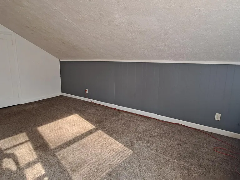 1025 Maple Ave #1 — Photo 3