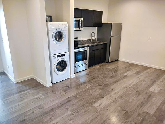 4th image of 1964 Murchison Dr #2E
