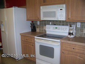 3rd image of 2095 Wisteria Ln