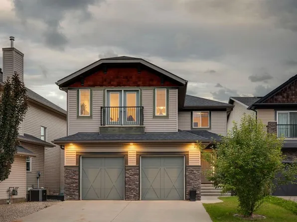 40 S Val Gardena Ct SW, Calgary, AB T3H 0L4