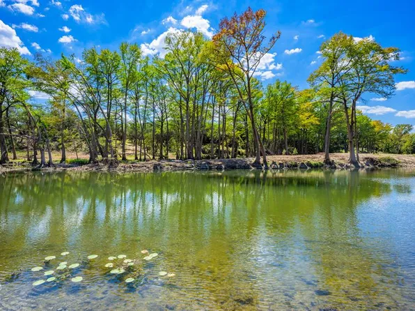 1289 Highway 39, Ingram, TX 78025