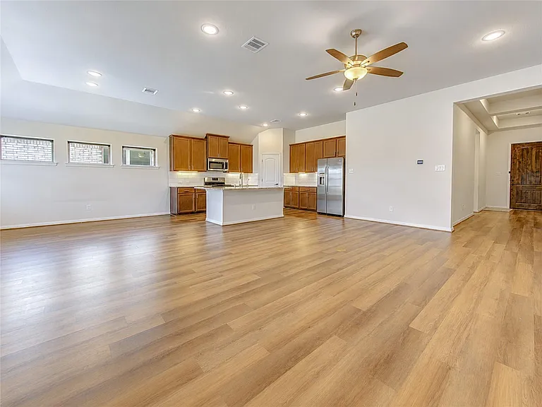 101 Sunray Creek Dr — Photo 24
