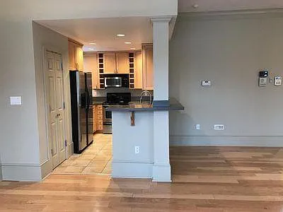 140 E 22nd St #D — Photo 16