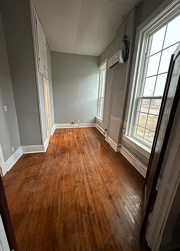 1 E Main St #4 Photo 1